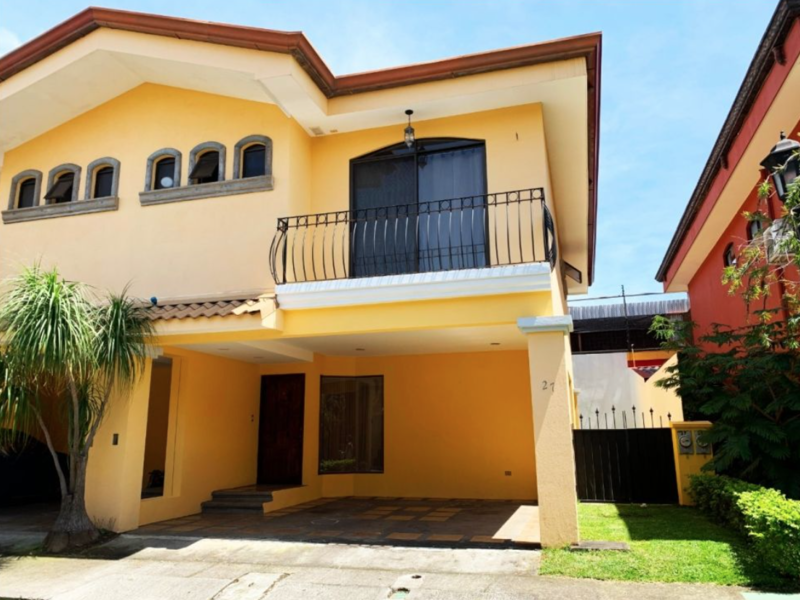 4 bed Single Family Homes For Sale in Barva, Heredia - 1